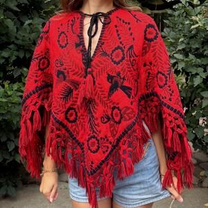 Vintage 1970s Tapestry Poncho Cape 100% Wool Novelty Hippie Boho Fringe 70s